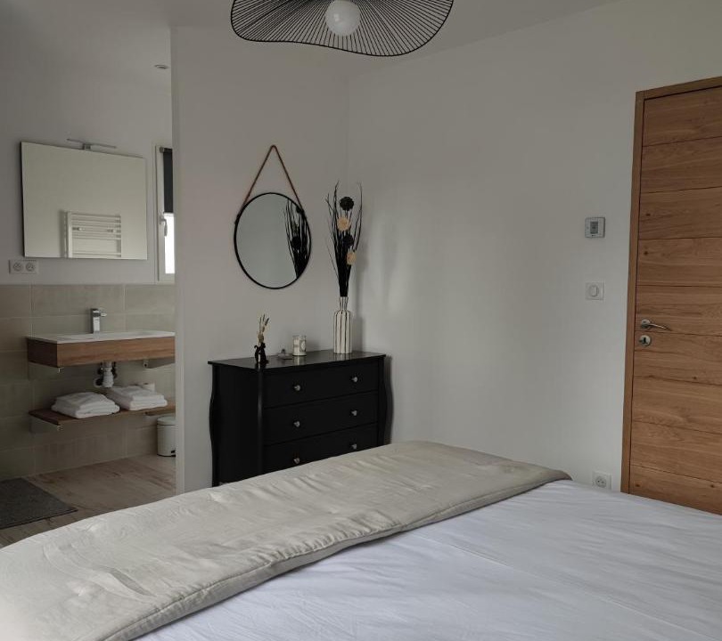 Photo of Bedroom in Corme Ecluse