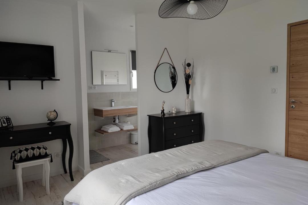 Photo of Bedroom in Corme Ecluse