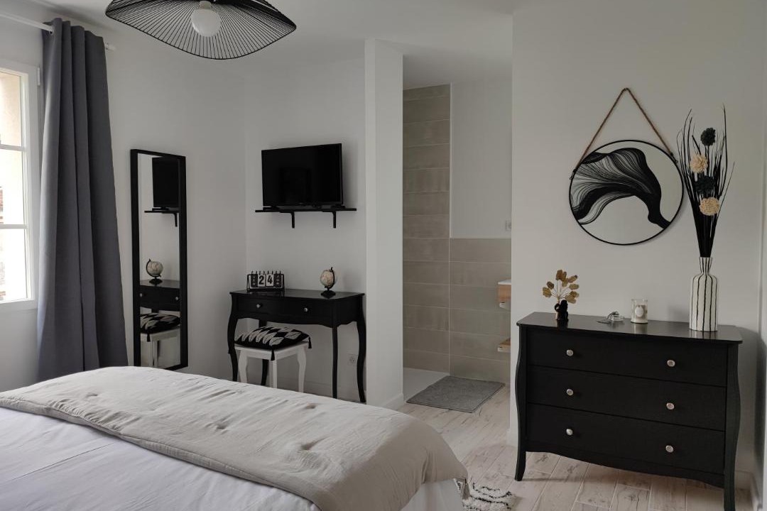 Photo of Bedroom in Corme Ecluse