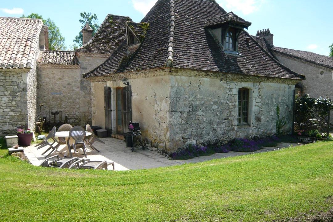 Photo of Buildings in Boisse