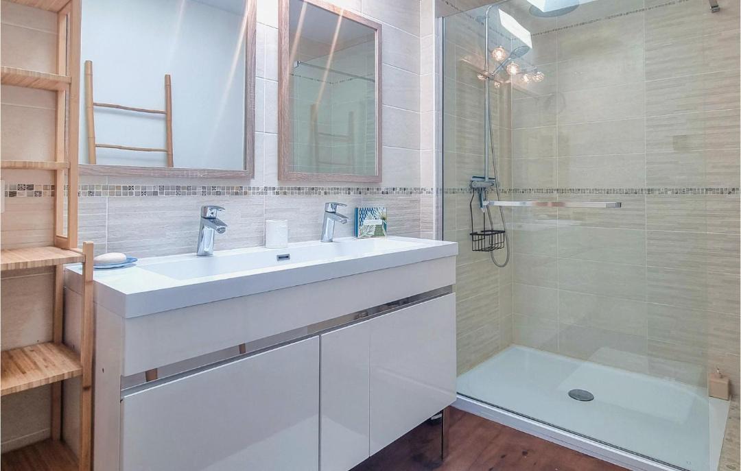 Photo of Bathroom in Marennes