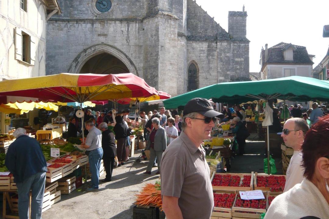 Photo of Human In Picture in Boisse