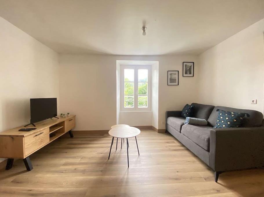 Photo of Livingroom in Nay