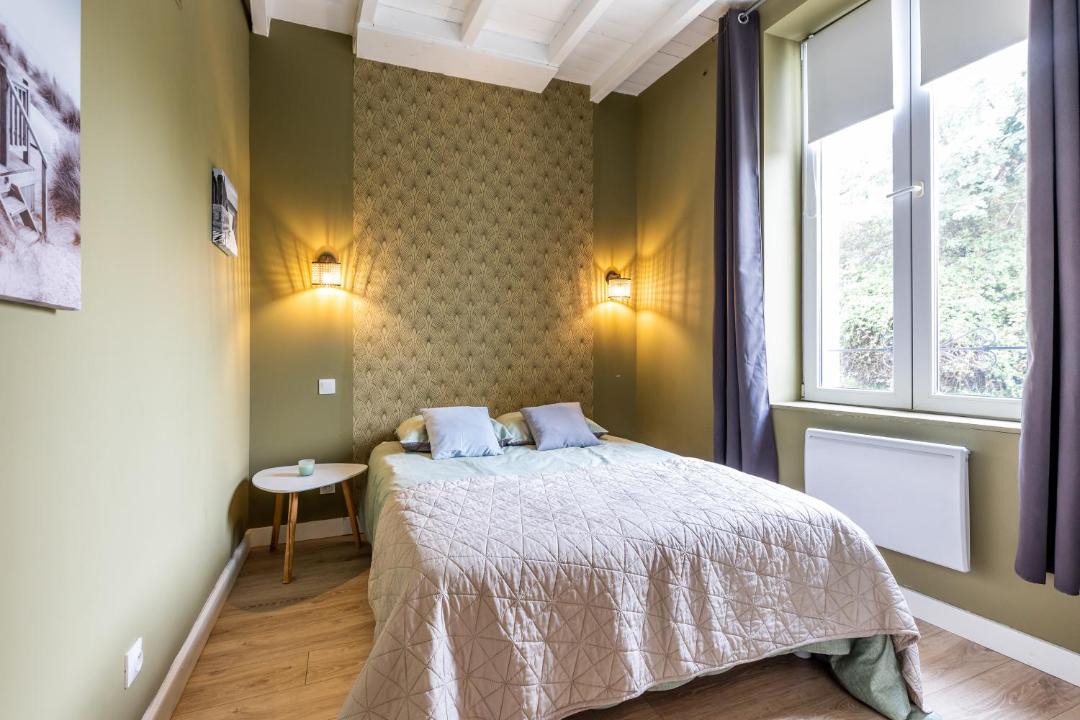 Photo of Bedroom in Vertheuil
