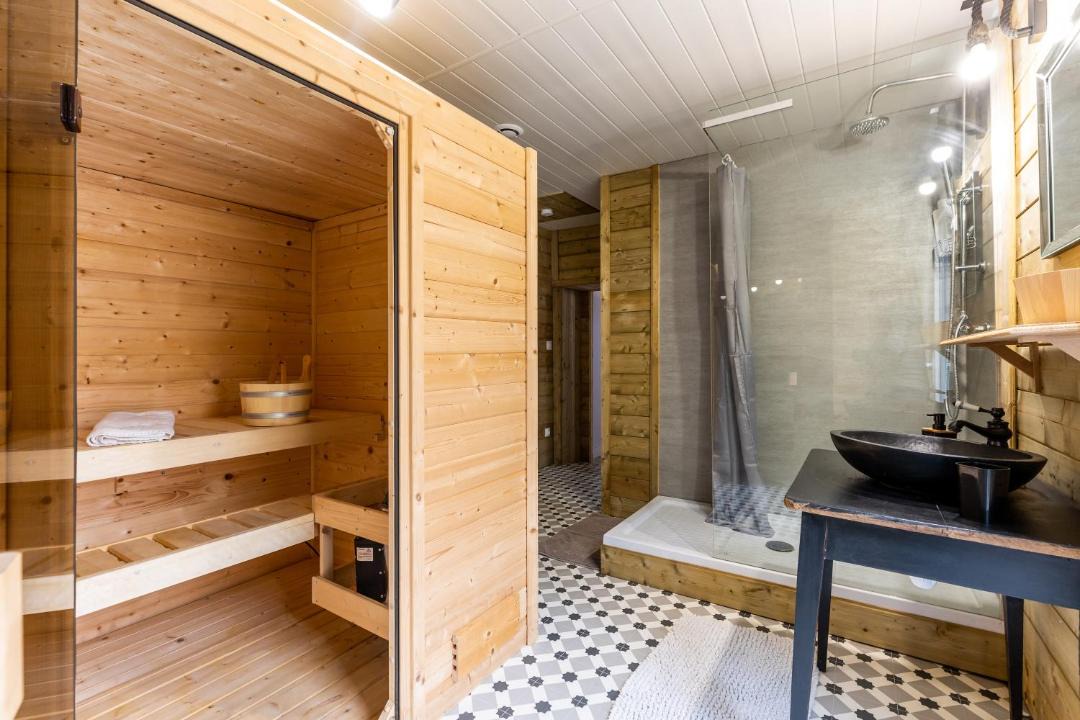 Photo of Bathroom in Vertheuil