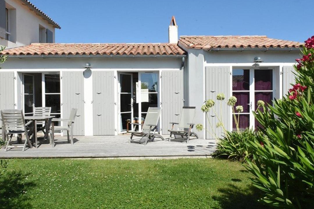 Photo of Buildings in Les Portes-en-Re