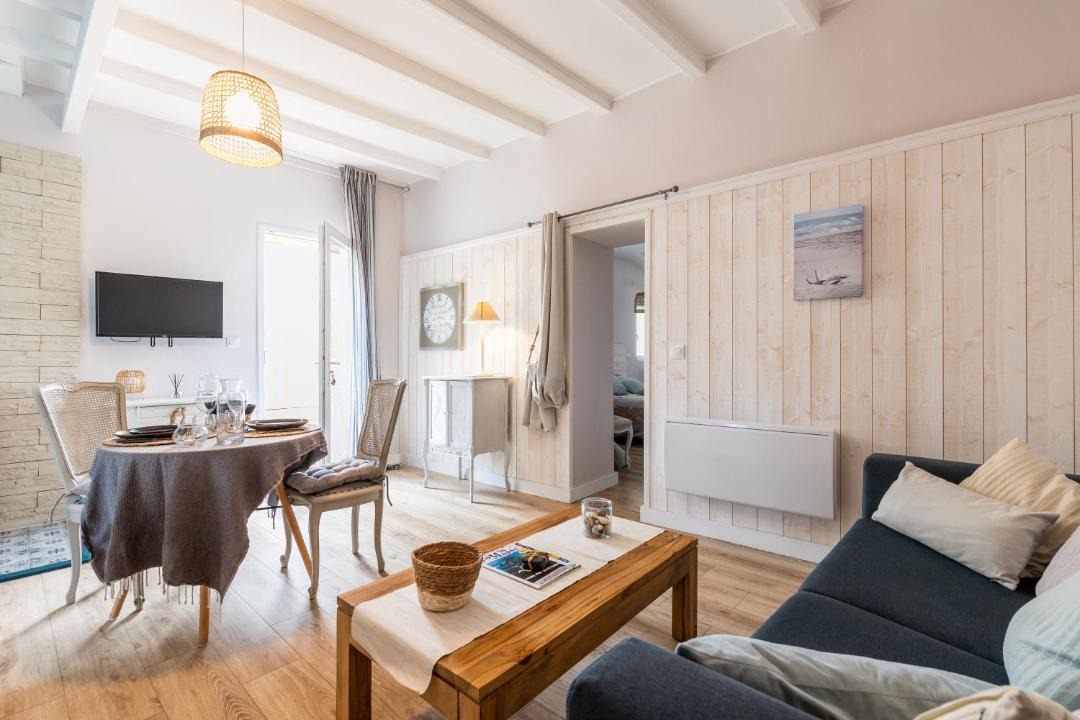 Photo of Livingroom in Vertheuil