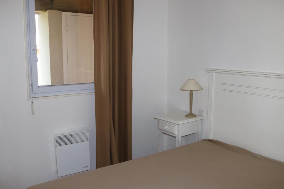 Photo of Bedroom in Parentis-en-Born