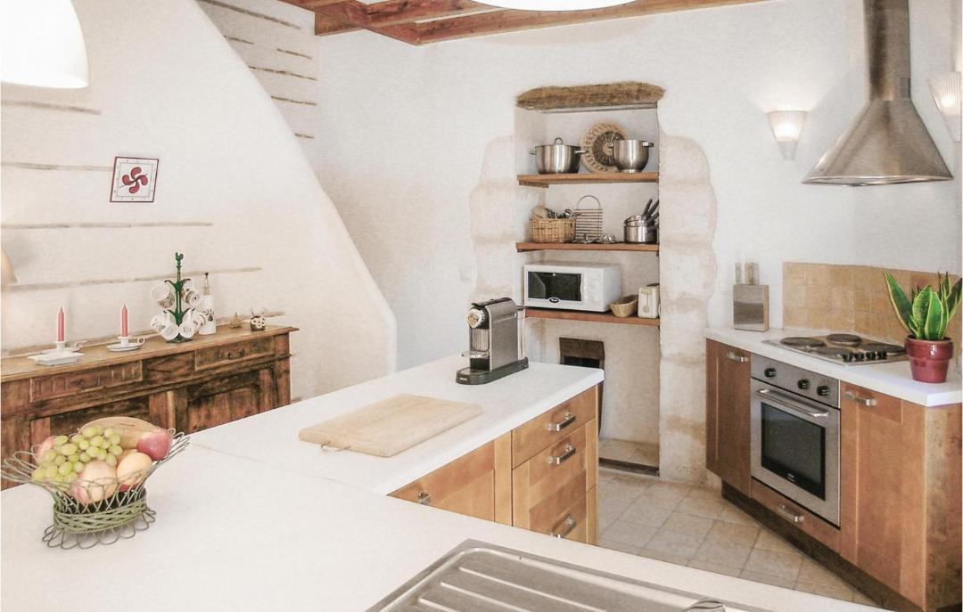 Photo of Kitchen in Saint-Antoine-de-Breuilh