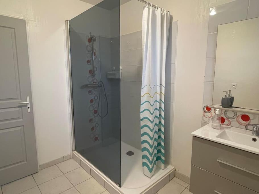 Photo of Bathroom in Montussan