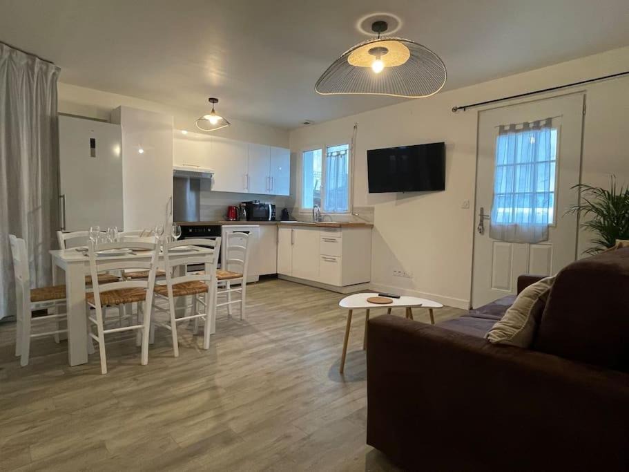 Photo of Livingroom in Montussan