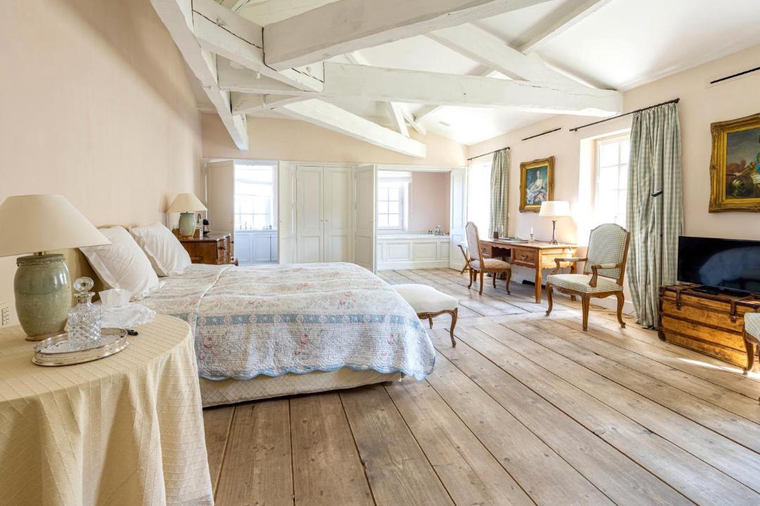 Photo of Bedroom in Arsac