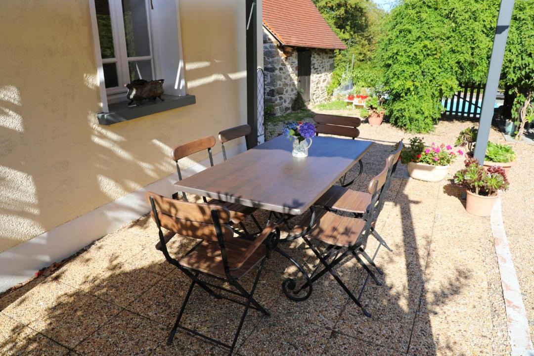 Photo of Patio Balcony in Ladignac le Long