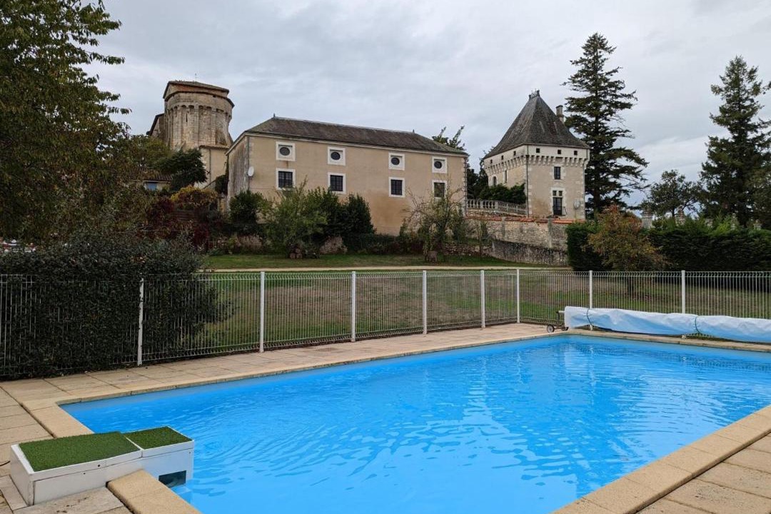 Photo of Outdoor in Charras