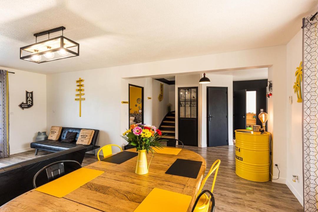 Photo of Livingroom in Bon-Encontre