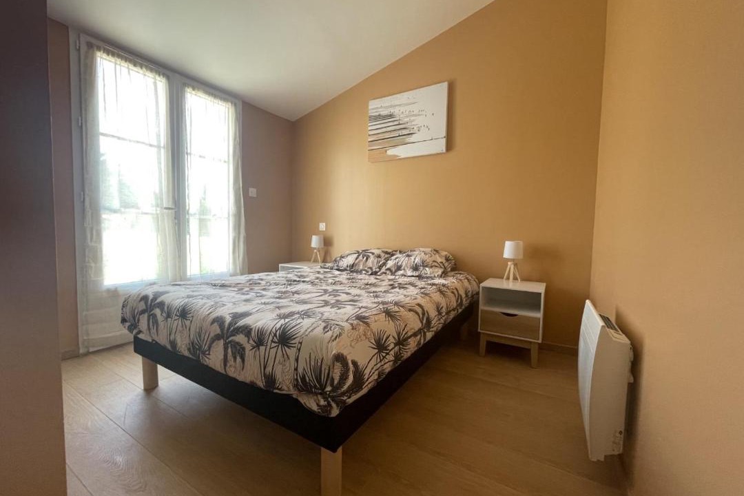 Photo of Bedroom in Domino