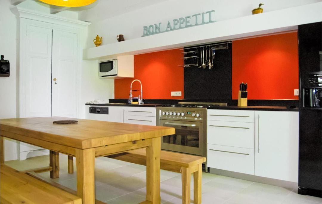 Photo of Kitchen in Saint-Aubin-de-Cadelech