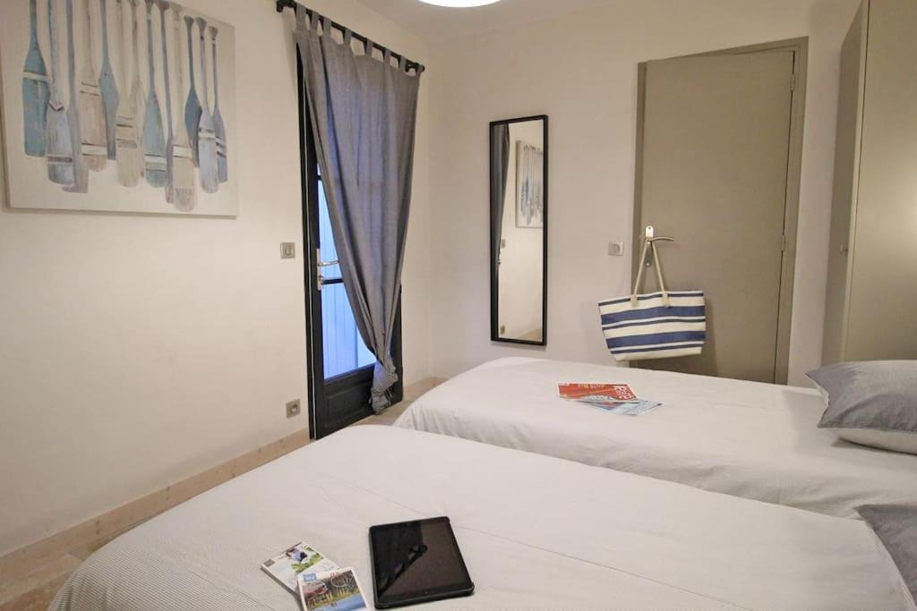 Photo of Bedroom in La Flotte