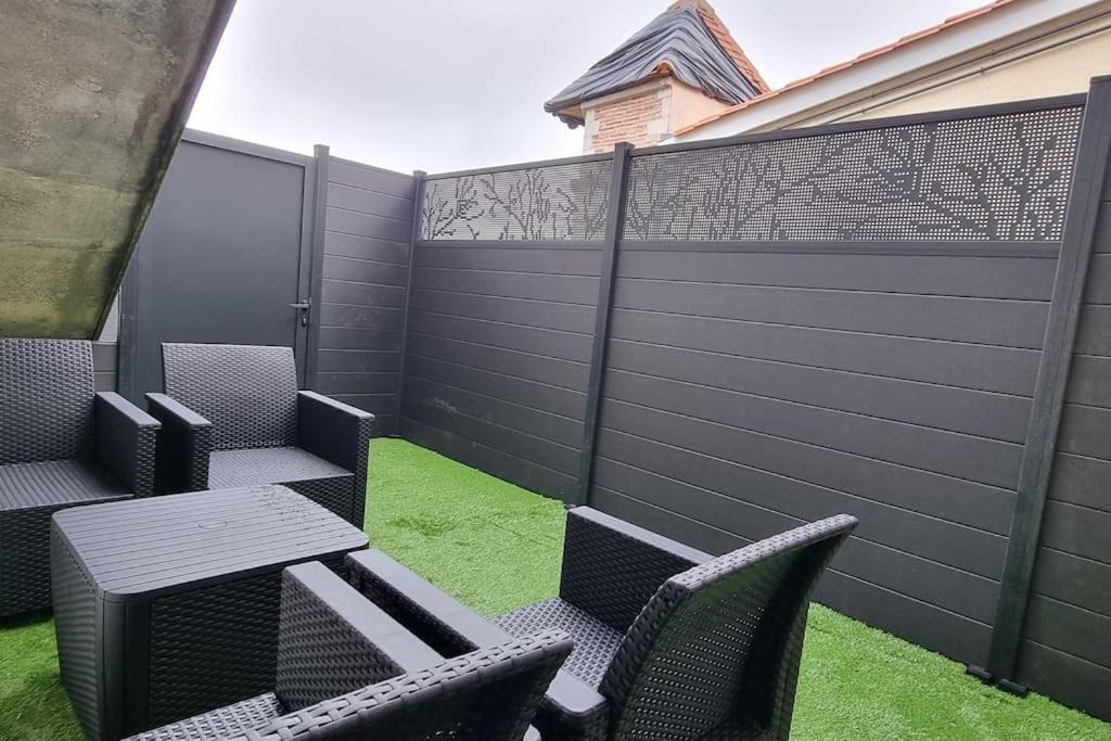 Photo of Patio Balcony in La Roche-Chalais