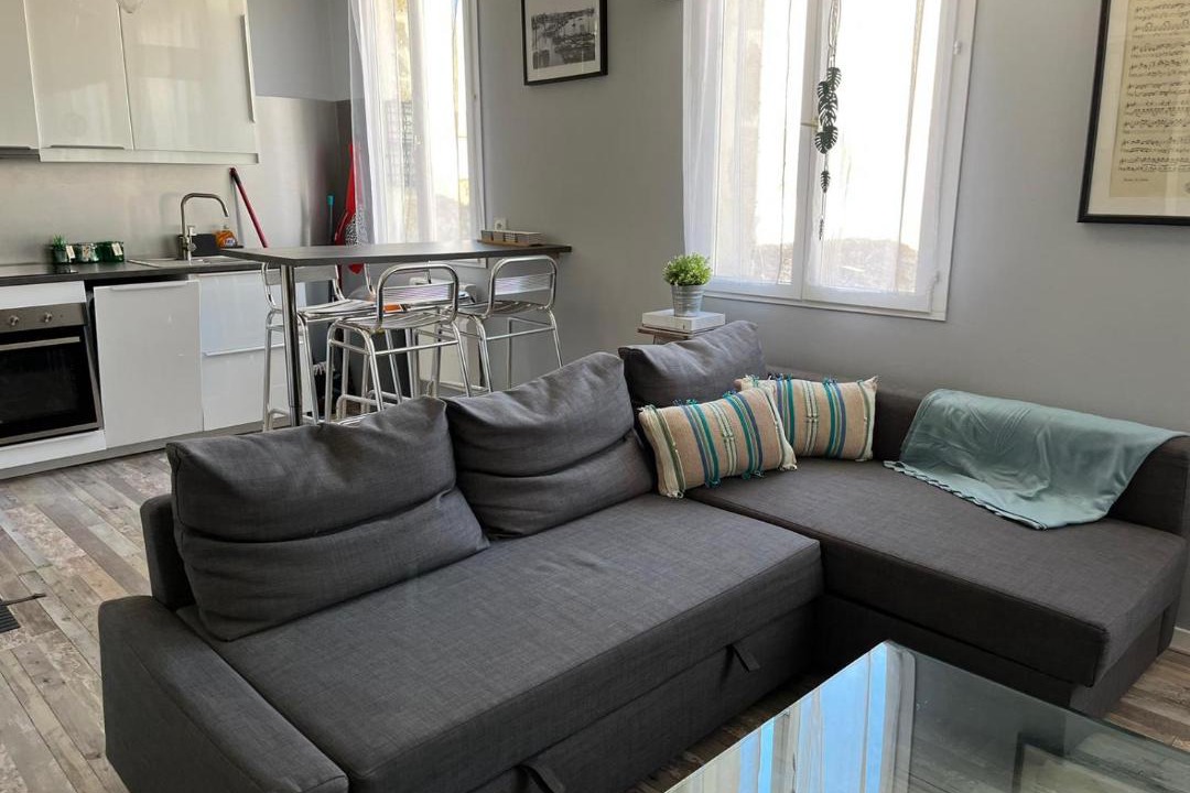 Photo of Livingroom in Bassins a Flot
