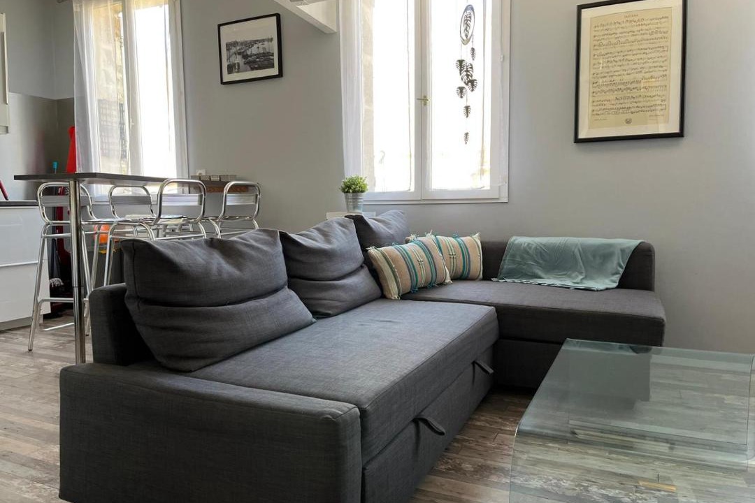 Photo of Livingroom in Bassins a Flot