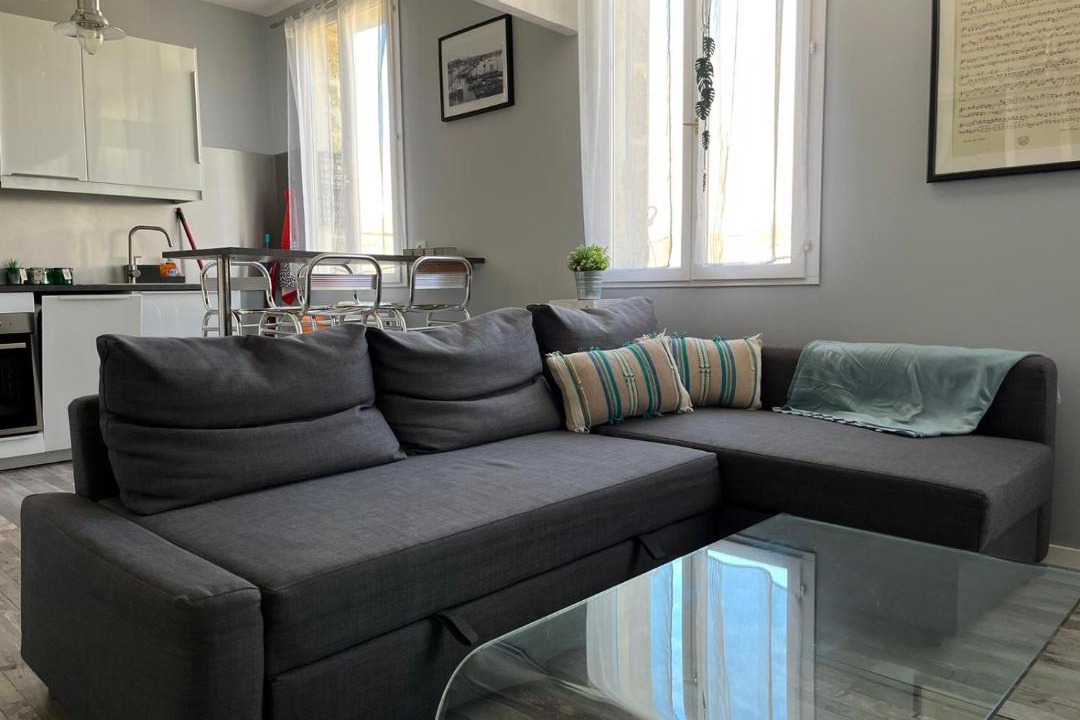 Photo of Livingroom in Bassins a Flot