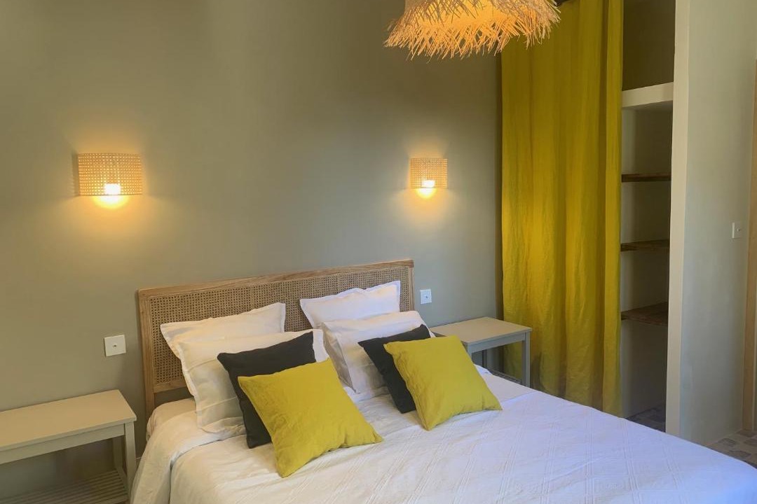 Photo of Bedroom in Orgon