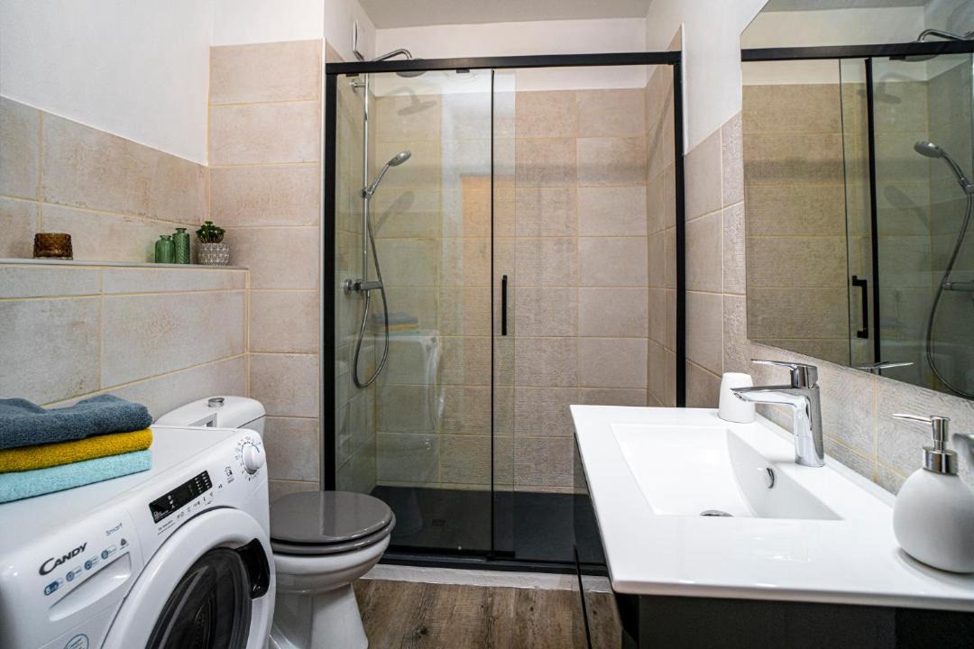 Photo of Bathroom in Centre Ville
