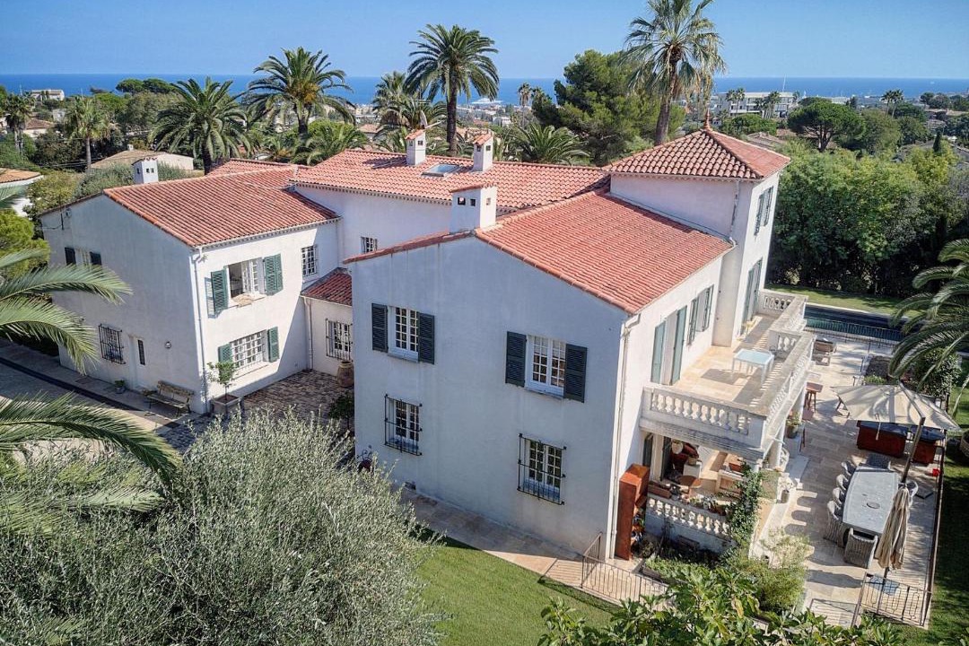 Photo of Buildings in Antibes