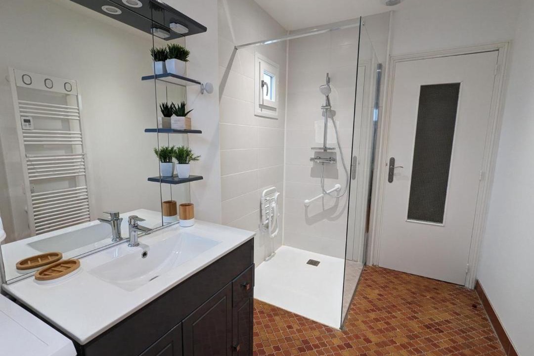 Photo of Bathroom in Puyreaux