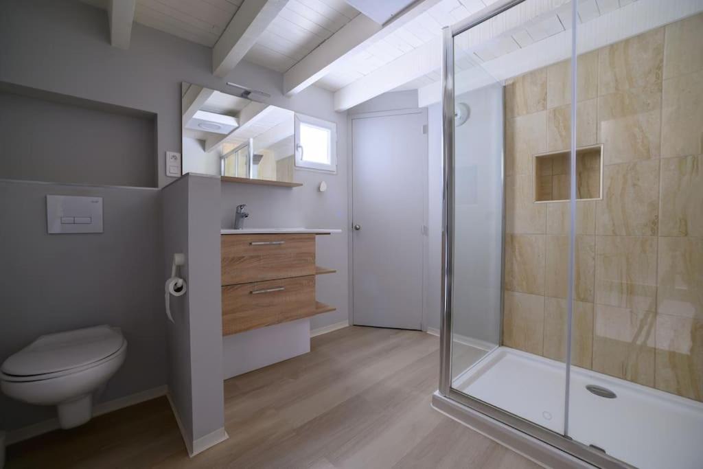 Photo of Bathroom in Coulounieix-Chamiers