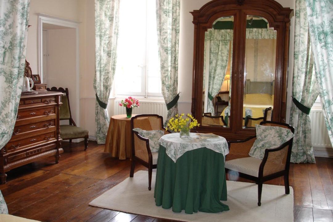 Photo of Livingroom in Villefagnan