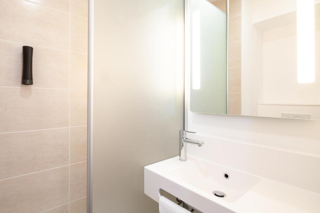 Photo of Bathroom in Saint-Andre-de-Cubzac