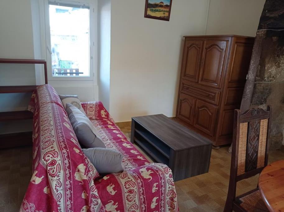 Photo of Bedroom in Saint-Bazile-de-Meyssac