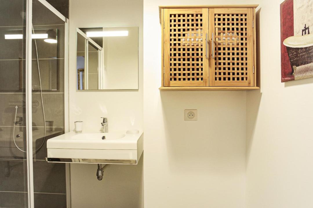 Photo of Bathroom in Hotel de Ville - Quinconces