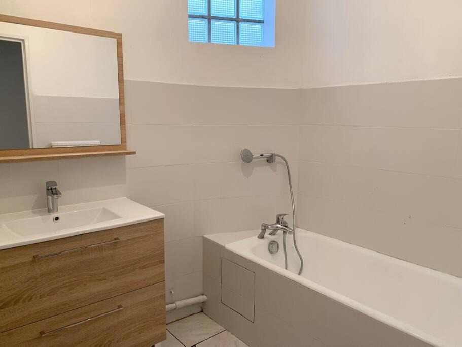 Photo of Bathroom in Centre Ville