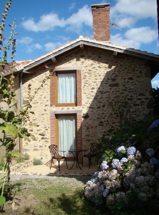 Photo of Buildings in Babaudus