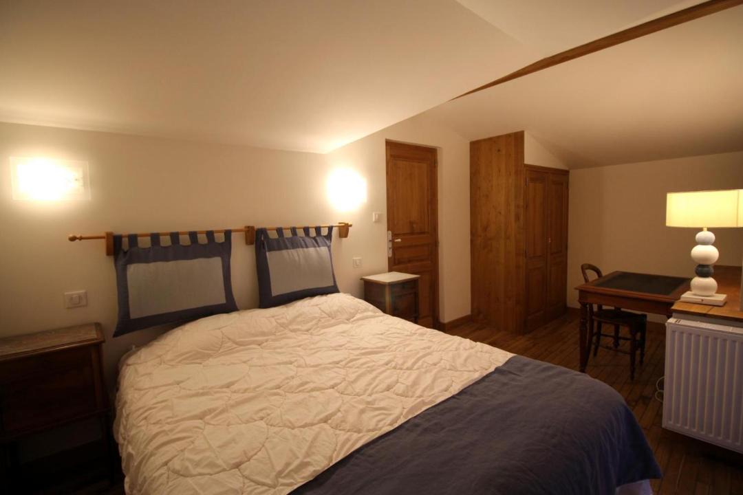 Photo of Bedroom in Babaudus