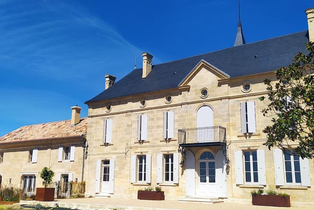 Photo of Buildings in Montagne