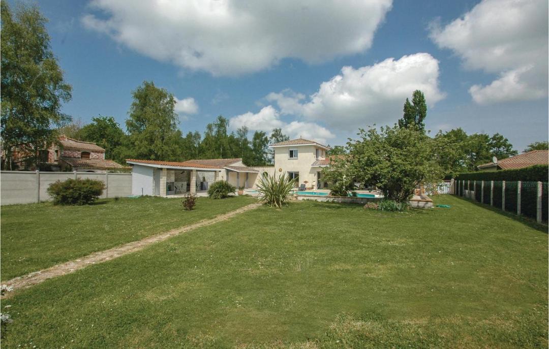 Photo of Others in Saint-Vivien-de-Medoc
