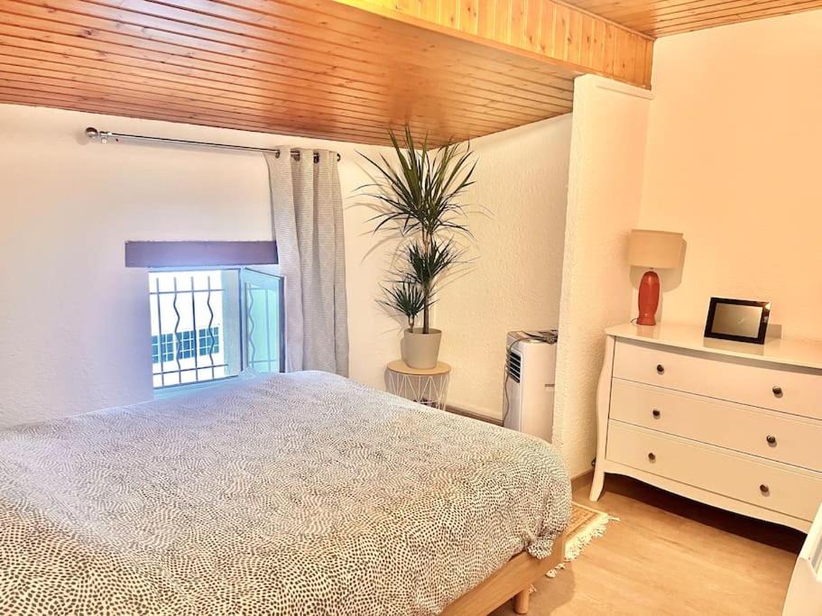 Photo of Bedroom in Ruelle-sur-Touvre