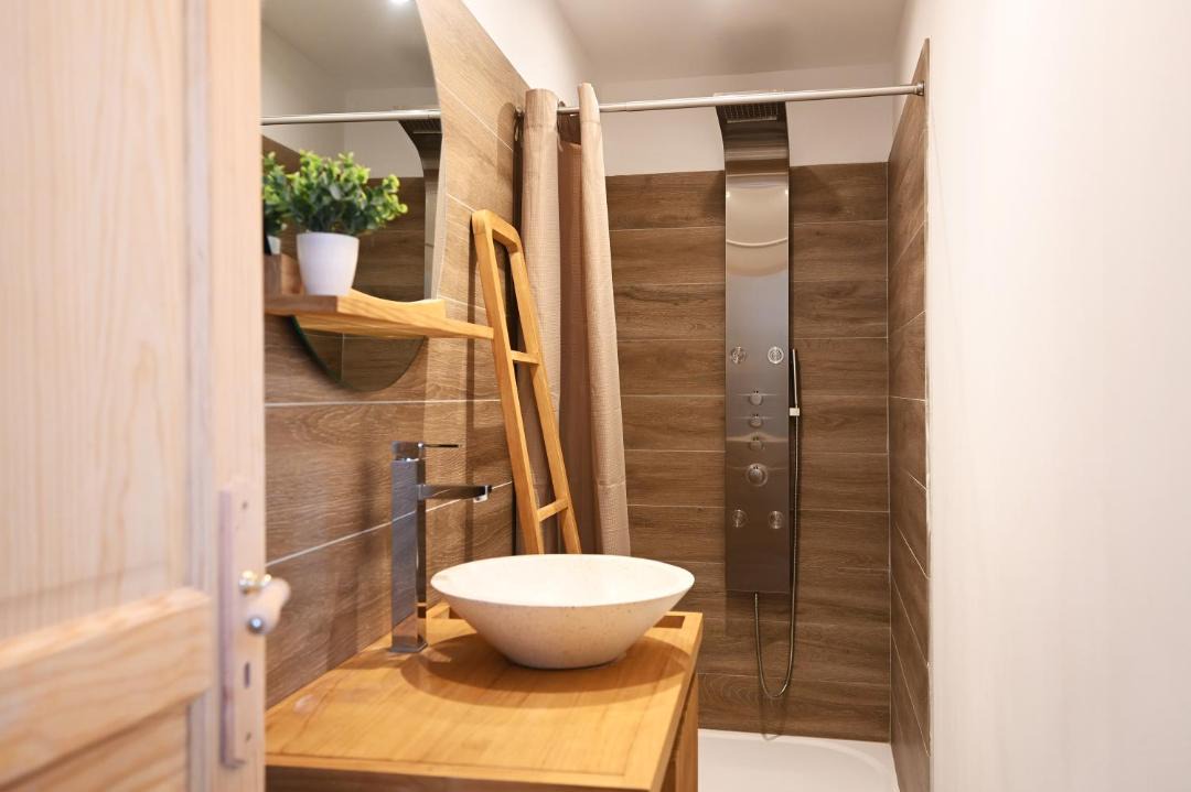 Photo of Bathroom in La Couarde-sur-Mer