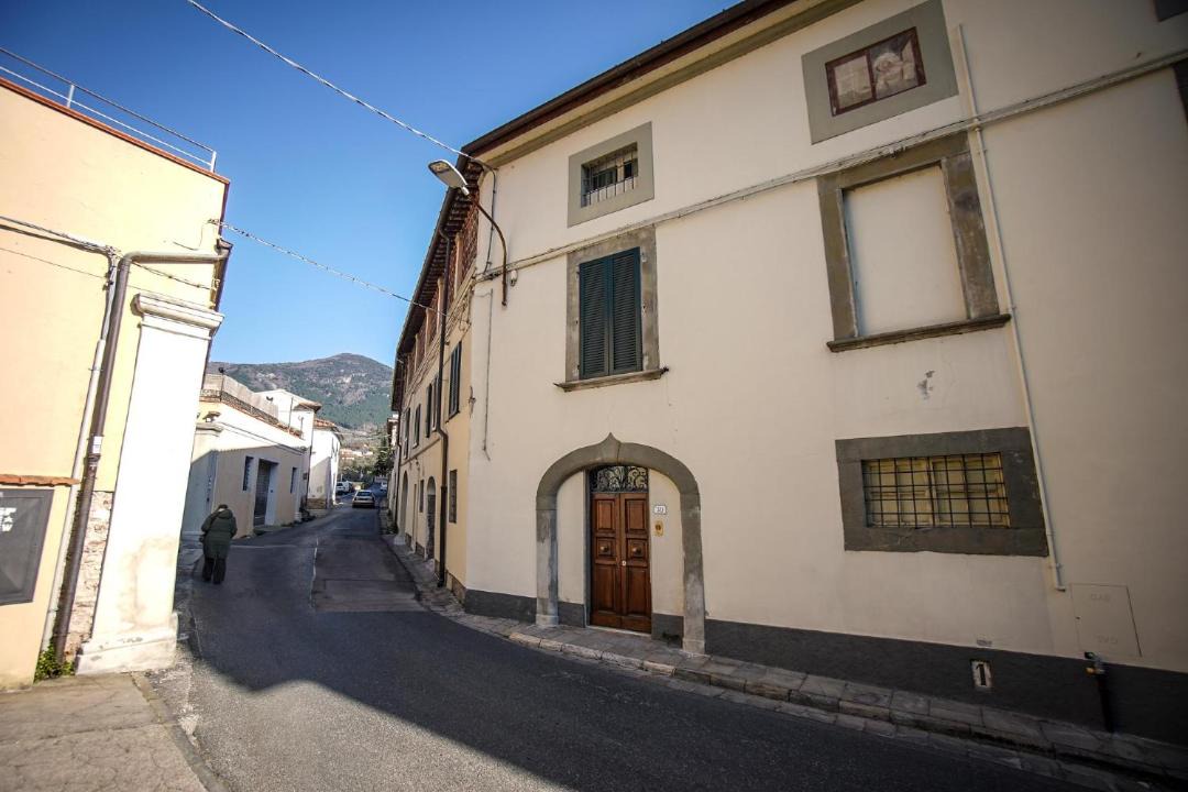 Photo of Buildings in Calci