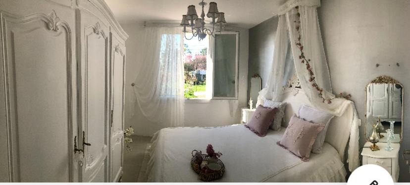Photo of Bedroom in Le Chateau-d'Oleron