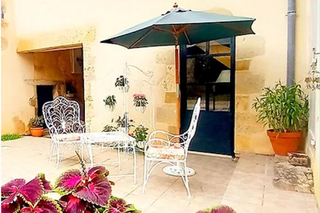Photo of Livingroom in Saint-Claud