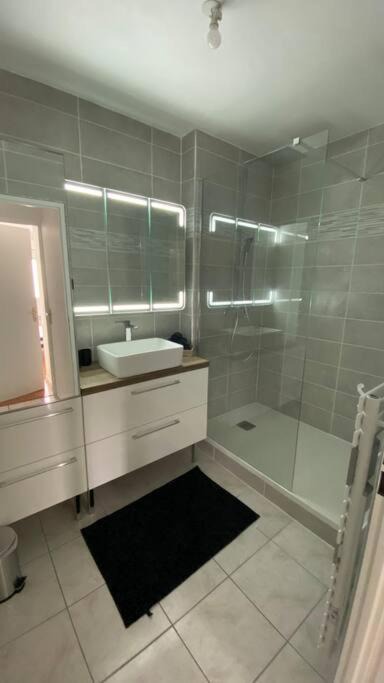 Photo of Bathroom in Coutras