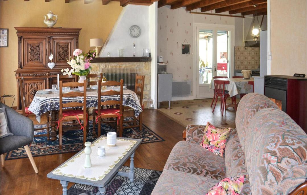 Photo of Livingroom in Biras
