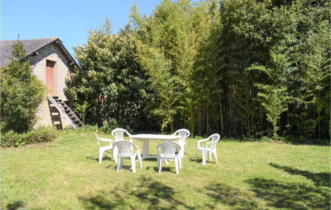 Photo of Buildings in Miossens-Lanusse