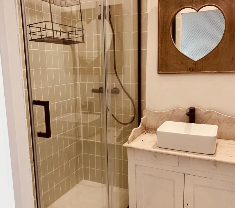 Photo of Bathroom in Saint-Sulpice-et-Cameyrac
