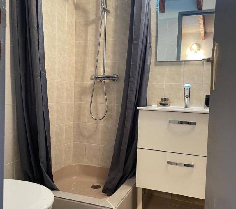 Photo of Bathroom in Saint-Martin-de-Bromes